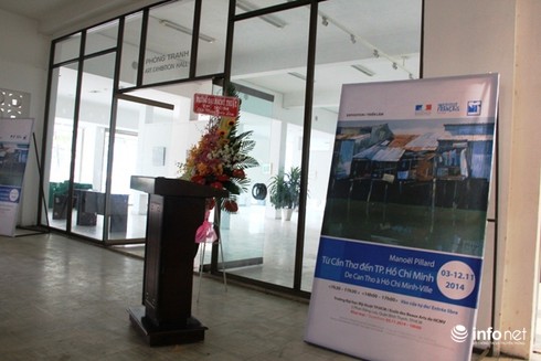 Nhà xập xệ mấp mé kênh Sài Gòn dưới con mắt họa sĩ nước ngoài - ảnh 18