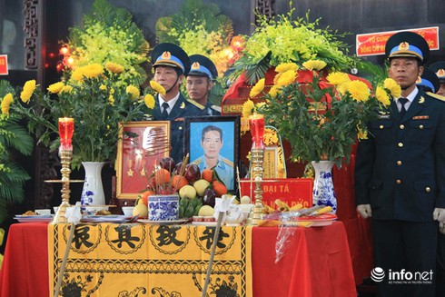 Toàn cảnh Lễ viếng và truy điệu 4 chiến sỹ hi sinh trong vụ UH-1 rơi - ảnh 1