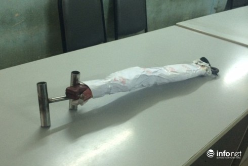 Xách mã tấu uy hiếp chủ quán nhậu vùng ven để cướp tiền - ảnh 2