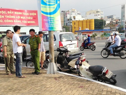 Giả vờ bị cướp giật 1 tỷ đồng để lấy cớ đòi tiền cọc đất - ảnh 1