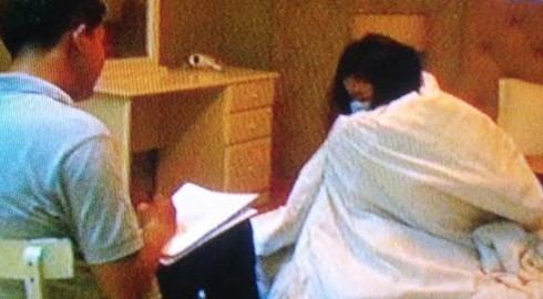 Bắt quả tang người mẫu bán dâm cho