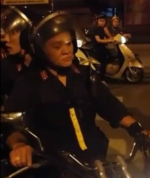 Công an TP.HCM vào cuộc làm rõ clip CSCĐ túm cổ áo người dân - ảnh 2