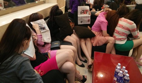 Tiệm spa trá hình, có mật khẩu khi khách nam muốn