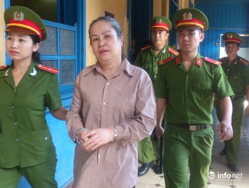 Góa phụ lãnh án tử vì vận chuyển thuê 6 bánh heroin - ảnh 1