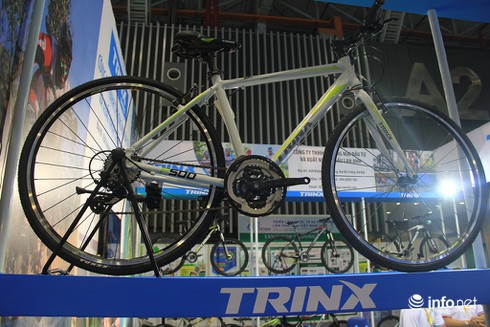 Khai mạc Triển lãm Quốc tế Xe Hai Bánh Việt Nam 2015 - ảnh 10