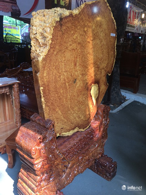 Người Sài Gòn sắm đồ gỗ giá trăm triệu chơi tết - ảnh 13