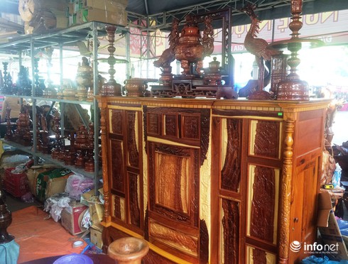 Người Sài Gòn sắm đồ gỗ giá trăm triệu chơi tết - ảnh 4
