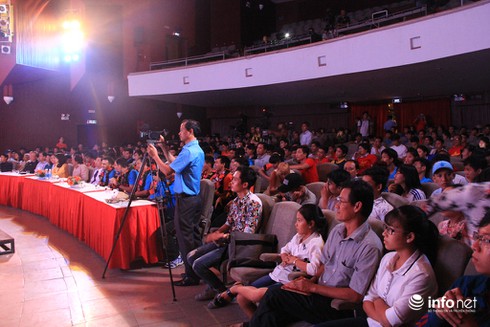 Hình ảnh các tuyển thủ futsal Việt Nam giao lưu cùng người hâm mộ TP.HCM - ảnh 2