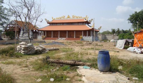 Chính quyền lên tiếng về công trình nhà thờ tổ sân khấu của Hoài Linh - ảnh 1