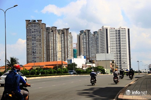 Ngân hàng tiếp khách đến nửa đêm trước ngày dừng ký hợp đồng mới gói 30.000 tỷ - ảnh 1