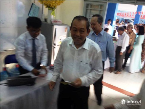 Phó Thủ tướng Chính Phủ Trương Hòa Bình thực hiện quyền cử tri tại TP.HCM - ảnh 8