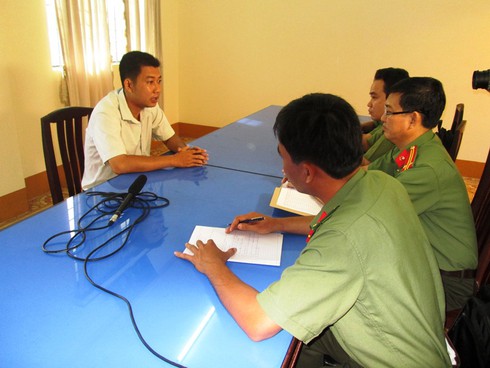 Lên sóng truyền hình “khoe” làm công an để ra oai với phụ nữ - ảnh 1