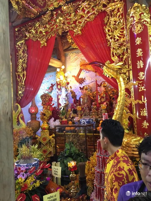 Ngắm Đền thờ Tổ hoành tráng của nghệ sĩ Hoài Linh mới khánh thành - ảnh 7