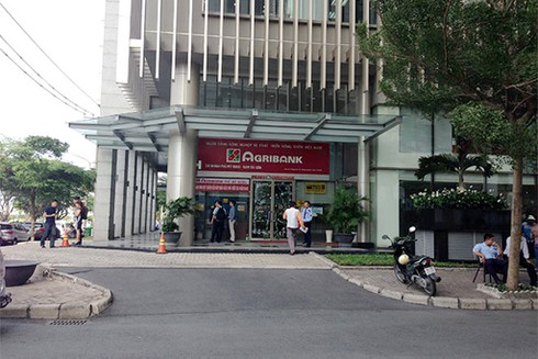 Khởi tố nguyên giám đốc một chi nhánh ngân hàng Agribank tại TP.HCM - ảnh 1