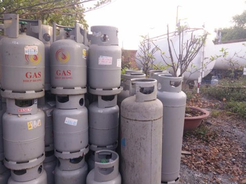 Tây Ninh: Tạm giữ hơn 6.000 bình gas ở cơ sở làm giả vỏ bình gas - ảnh 1