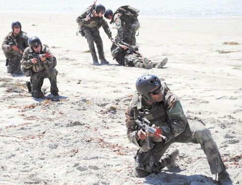 Mỹ lập đội đặc biệt truy tìm “sát thủ giết hại đại sứ” - ảnh 1