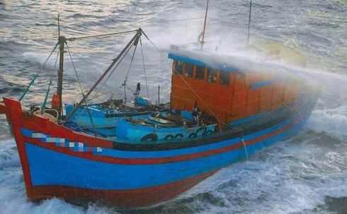 Trung Quốc xua hàng loạt tàu cá xâm phạm quần đảo Trường Sa - ảnh 1