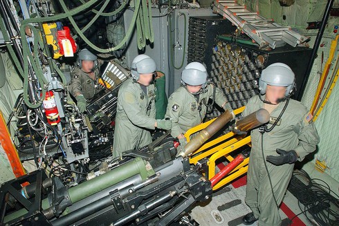 Chế bản siêu khủng của máy bay vận tải C-130 - ảnh 7