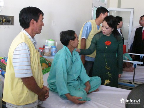 Kỷ niệm 40 năm giải phóng miền Mam: Khánh thành Trung tâm Ung bướu Chợ Rẫy - ảnh 2