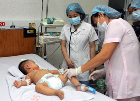 Nắng nóng bất thường: Dễ nhầm lẫn viêm não với các bệnh khác - ảnh 1