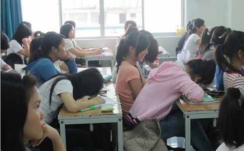 Vào đại học để xả hơi: Giảng viên khiếp sợ sinh viên lười - ảnh 1