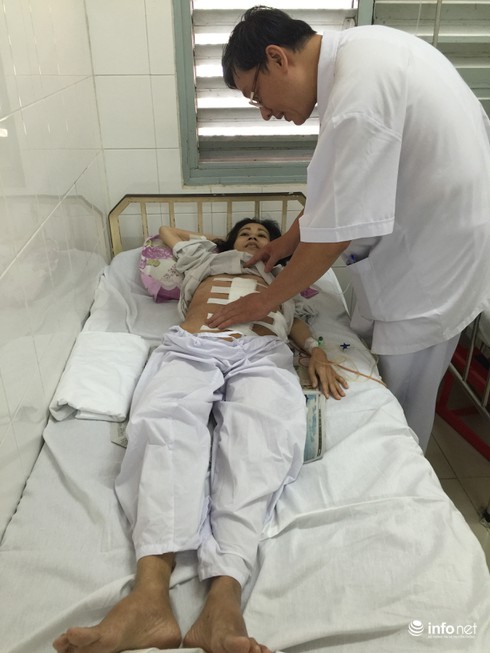 Phẫu thuật lấy khối u khổng lồ 19kg - ảnh 1