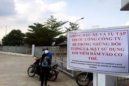 Chín công nhân bị đâm kim tiêm vào ngực đang được uống thuốc phơi nhiễm HIV - ảnh 1
