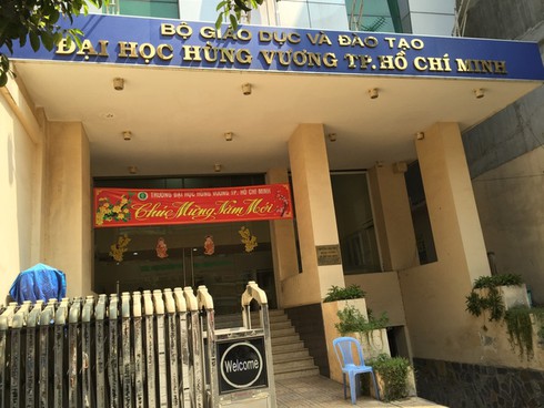 Con đường nào