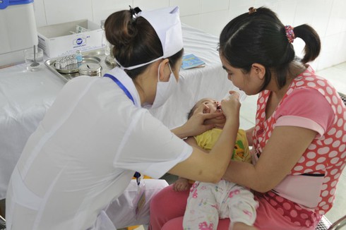 Ngừng khẩn cấp vắc xin bại liệt đường uống OPV - ảnh 1