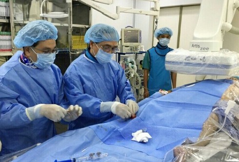TPHCM: 3 bệnh nhân đầu tiên được can thiệp tim mạch tại bệnh viện tuyến huyện - ảnh 1