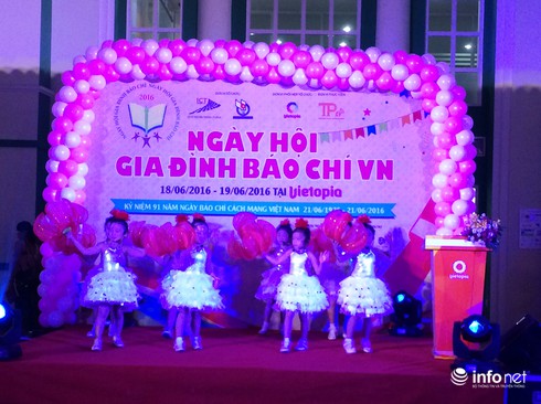 Sôi nổi “Ngày hội Gia đình Báo chí Việt Nam” - ảnh 1
