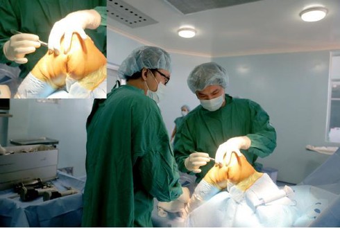 Bệnh viện huyện mổ thành công khớp gối cho cụ bà 63 tuổi - ảnh 1