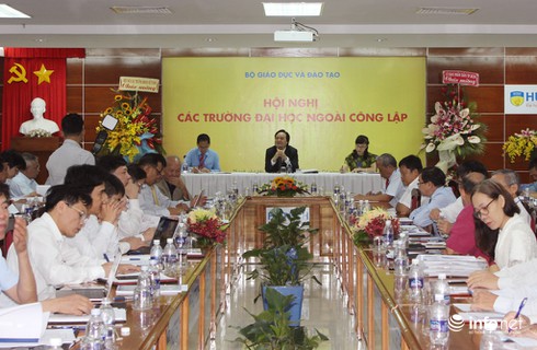 Giảm gần 10.000 SV năm 2016,đại học ngoài công lập đề xuất giải pháp tự cứu mình - ảnh 1