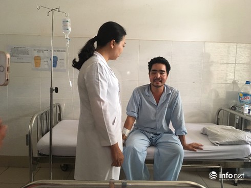 Hy hữu: 10 mảnh gỗ găm sâu trong khoang xương mặt hơn 1 năm - ảnh 1