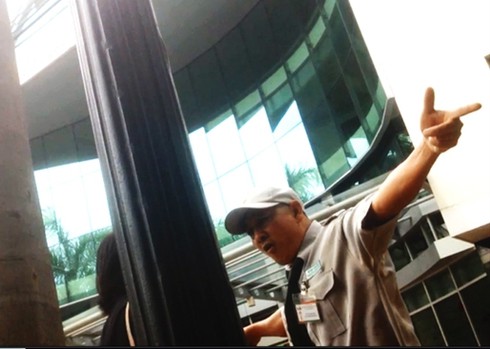 Phóng viên bị ngăn chặn tác nghiệp tại Bệnh viện Vũ Anh - ảnh 1