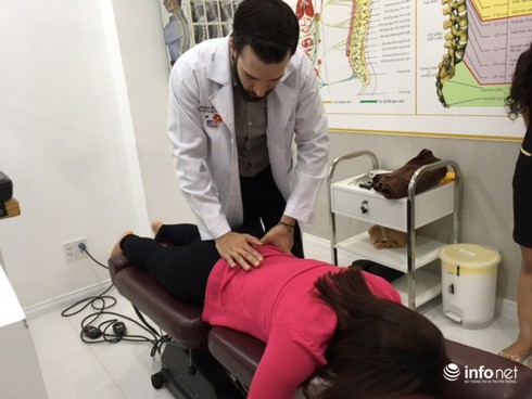 Trị liệu thần kinh cột sống thay cho điều trị xâm lấn - ảnh 1