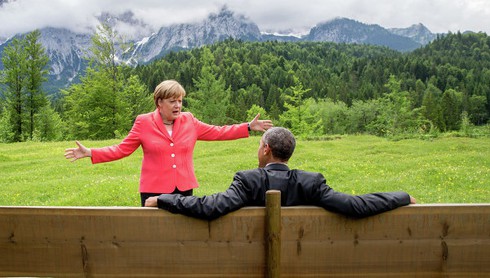 Merkel và Obama điện đàm về tình hình miền Đông Ukraine - ảnh 1