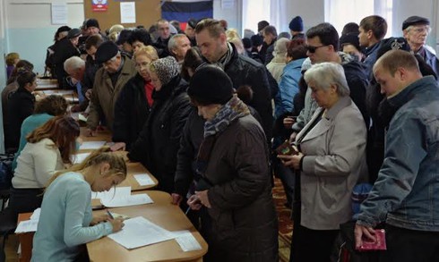 Thủ tướng Ukraine ra điều kiện gì cho bầu cử ở Donbass? - ảnh 2