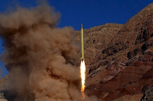 Iran tuyên bố thử thành công tên lửa đạn đạo - ảnh 1