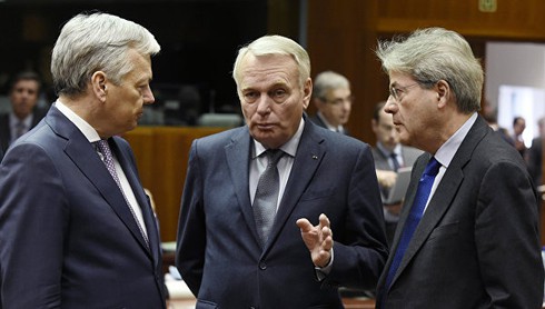 EU thông qua 5 nguyên tắc xây dựng quan hệ với Nga - ảnh 1