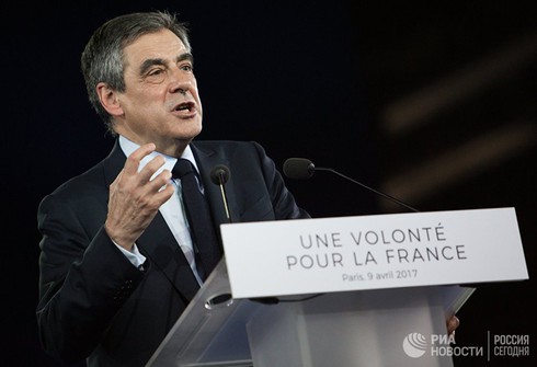 Tranh cử thất bại, cựu Thủ tướng Pháp Fillon quyết định rời chính trường - ảnh 1