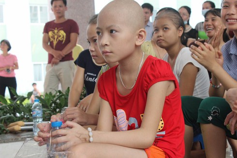 Bệnh nhi ung thư: Mong quà trung thu là thuốc chữa khỏi bệnh - ảnh 3