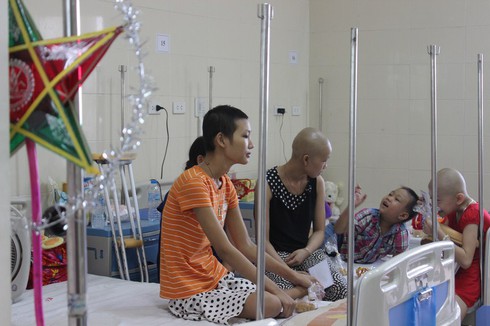 Bệnh nhi ung thư: Mong quà trung thu là thuốc chữa khỏi bệnh - ảnh 7