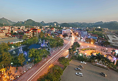 Sơn La xác định mục tiêu thành vùng kinh tế khá ở miền núi phía bắc - ảnh 2