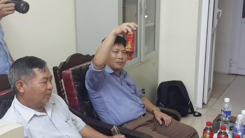 Tân Hiệp Phát làm việc với người khiếu nại về “chai Dr. Thanh có dị vật - ảnh 1