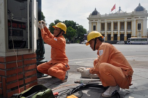 Đảm bảo điện phục vụ các hoạt động kỷ niệm Giải phóng Thủ đô - ảnh 1