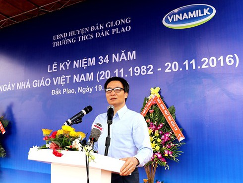 Vinamilk tiên phong mang chương trình sữa học đường đến với trẻ em Đắk Nông - ảnh 8