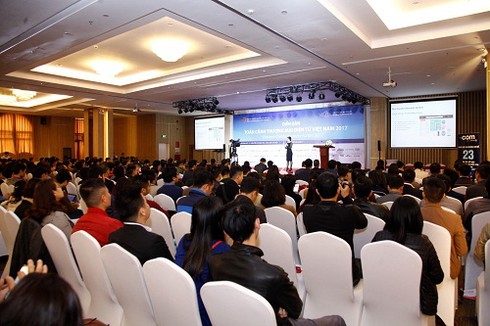 Doanh nghiệp cần nắm bắt xu hướng kinh doanh trực tuyến - ảnh 1