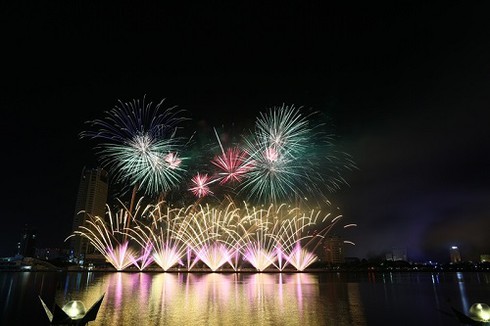 3 đội Anh, Úc, Ý tranh tài đêm chung kết pháo hoa DIFF 2017 - ảnh 3