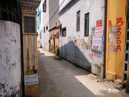 Quảng cáo, rao vặt, tờ rơi… bủa vây Cố đô Huế - ảnh 4